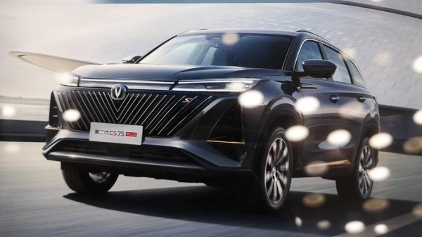 Раскрыта разница в ценах на автомобили Changan в Китае и России