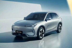 Geely выходит на рынок Польши с электрокаром, который уже можно купить в России