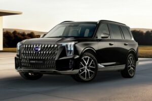 Гибридный кроссовер GAC GS8 Dragon: объявлена цена в России