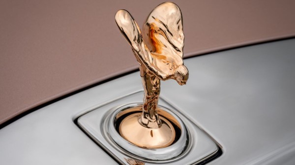 Rolls-Royce Phantom Dentelle примерил кружевной интерьер