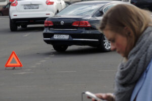 Гражданские лица в гражданском автомобиле представились сотрудниками ГАИ: как реагировать водителю