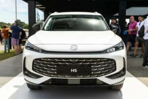 Москвич М70: кроссовер MG HS второго поколения будет выпускаться на заводе «Москвич». Марка MG ныне принадлежит китайскому концерну SAIC. Фото, цены и подробности
