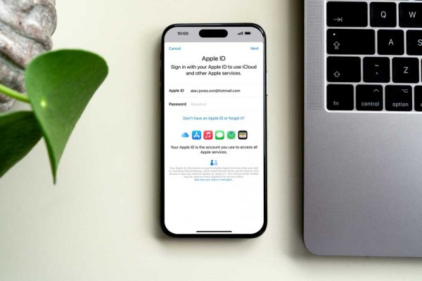 Пополняйте баланс с помощью подарочной карты Apple ID