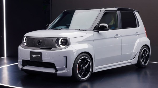 В Токио показаны прототипы Honda 0 α и Super-One