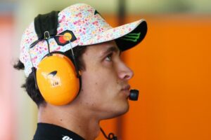 Лидер чемпионата «Формулы-1» Норрис отключил часть данных на руле своего болида