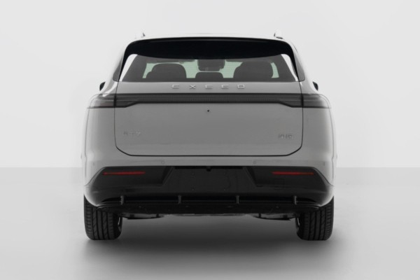 Показан Exeed Sterra ET7: обновленный и переименованный Exlantix ET Показан Exeed Sterra ET7: обновленный и переименованный Exlantix ET