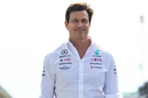 Тото Вольфф близок к продаже части акций «Мерседеса», команда оценивается в $6 млрд — СМИ