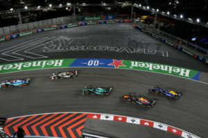 Три команды «Формулы‑1» подали иск из‑за возможного технического преимущества «Мерседеса» и «Ред Булла»