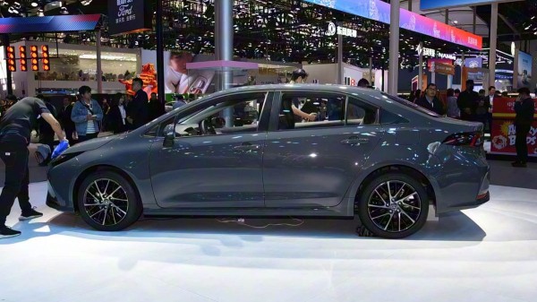 Обновленная Toyota Corolla: версии для Европы и Китая Обновленная Toyota Corolla: версии для Европы и Китая