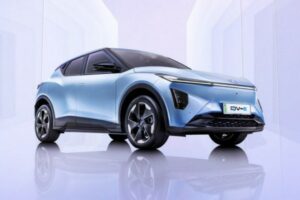 Хэтчбек Perodua QV-E: первый национальный электромобиль Малайзии