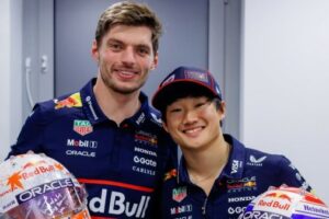 Ферстаппен сделал прощальный подарок покинувшему «Ред Булл» Цуноде