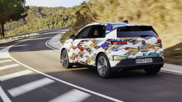 Электрокар Volkswagen ID. Polo: физические кнопки и приборы в ретростиле Электрокар Volkswagen ID. Polo: физические кнопки и приборы в ретростиле