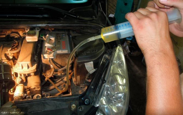 Проверка и самостоятельная замена масла в АКПП Пежо 307