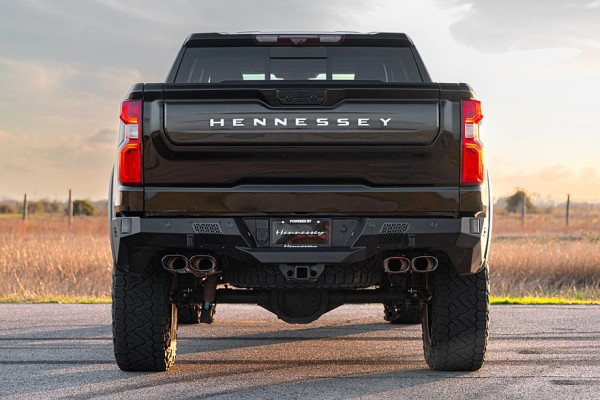 Масл-трак Hennessey Chevrolet Silverado ZR2 Goliath 700: Голиаф против рептилоидов Масл-трак Hennessey Chevrolet Silverado ZR2 Goliath 700: Голиаф против рептилоидов