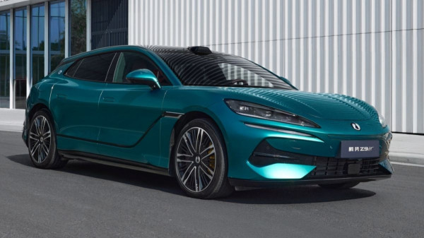 Обновленная Denza Z9 GT стала самым дальнобойным электрокаром