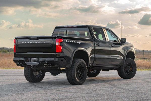 Масл-трак Hennessey Chevrolet Silverado ZR2 Goliath 700: Голиаф против рептилоидов Масл-трак Hennessey Chevrolet Silverado ZR2 Goliath 700: Голиаф против рептилоидов