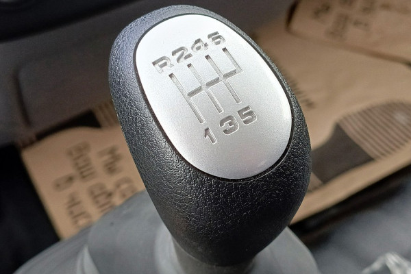 Пневмоподвеска, полезные мелочи и тотальная локализация: тест-драйв грузовика Валдай 12