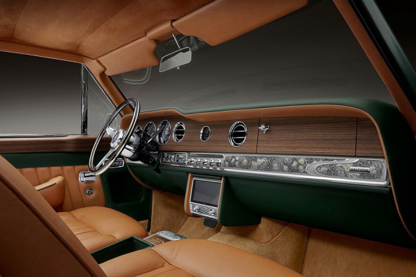 Рестомод Halcyon Great Eight на базе Rolls-Royce Corniche в стиле викторианской Англии