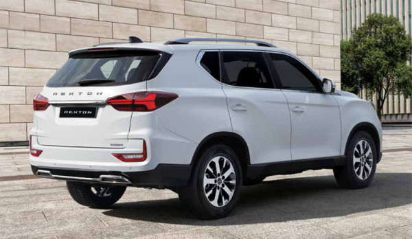 В России дебютировал семиместный KGM Rexton: объявлена цена