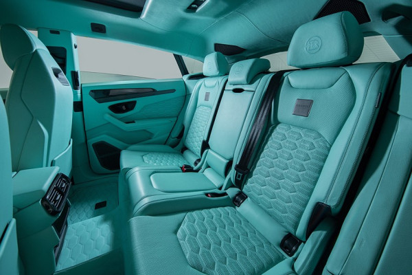 Brabus 900 на базе Lamborghini Urus SE: провокационный мятный и традиционный чёрный