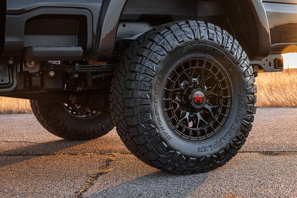 Hennessey VelociRaptor 1200 F-250: дизельный гигант к юбилею независимости Америки Hennessey VelociRaptor 1200 F-250: дизельный гигант к юбилею независимости Америки