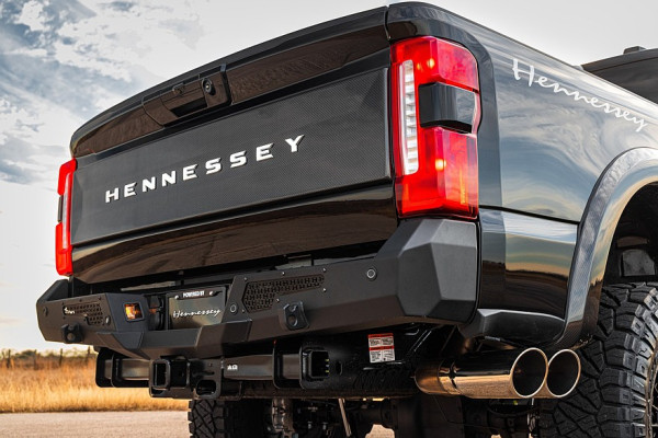 Hennessey VelociRaptor 1200 F-250: дизельный гигант к юбилею независимости Америки Hennessey VelociRaptor 1200 F-250: дизельный гигант к юбилею независимости Америки