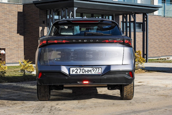 Внешность в стиле «электричек» и новый салон: тест-драйв новой Omoda C5 Внешность в стиле «электричек» и новый салон: тест-драйв новой Omoda C5
