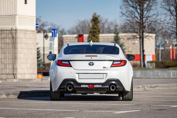 Хачироку с привкусом Subaru: опыт владения Toyota GR86
