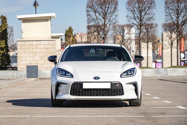 Хачироку с привкусом Subaru: опыт владения Toyota GR86