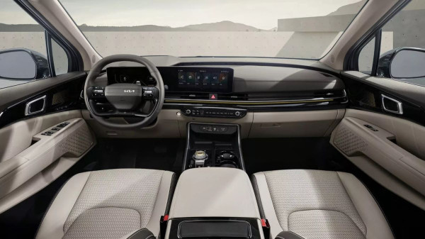 Kia Carnival High Roof: простор по разумной цене