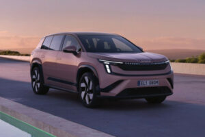 Представлен флагманский электрический кроссовер Skoda Peaq