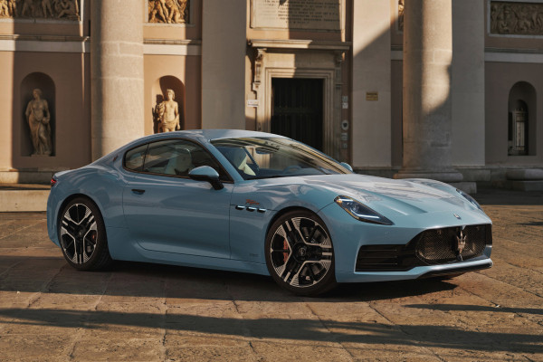 После кризиса продаж: Maserati обновила GranTurismo, GranCabrio и кроссовер Grecale После кризиса продаж: Maserati обновила GranTurismo, GranCabrio и кроссовер Grecale