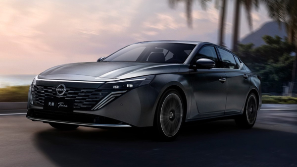 Новый седан Nissan Teana: официальные фотографии