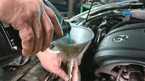 Проверка уровня и замена масла в АКПП Мазда CX-5 своими руками