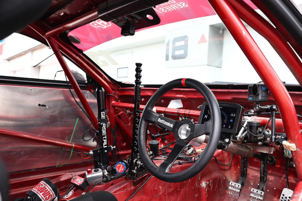 Ford Mustang с правым рулем: железный конь для RDS GP Ford Mustang с правым рулем: железный конь для RDS GP