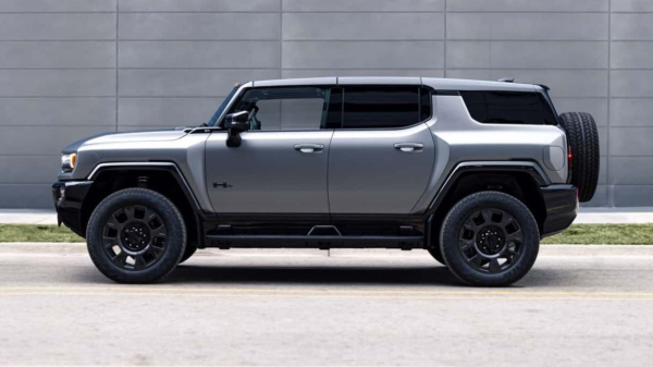 GMC Hummer EV стал мощнее и обрел новый режим