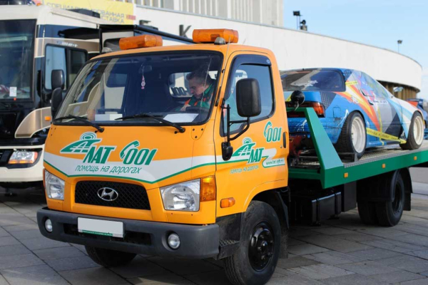 Нужна помощь на дороге! Звоните в «ЛАТ»! Нужна помощь на дороге! Звоните в «ЛАТ»!