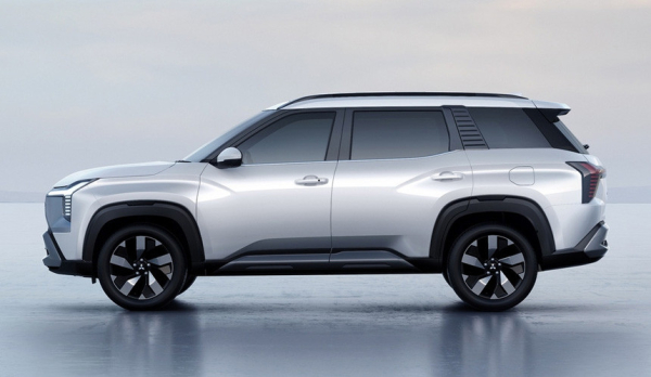 Представлен семиместный кроссовер Mitsubishi Destinator