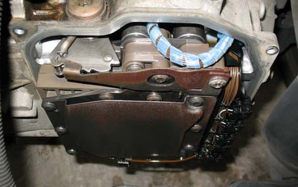 Полная и частичная замена масла в АКПП Renault Megane II своими руками