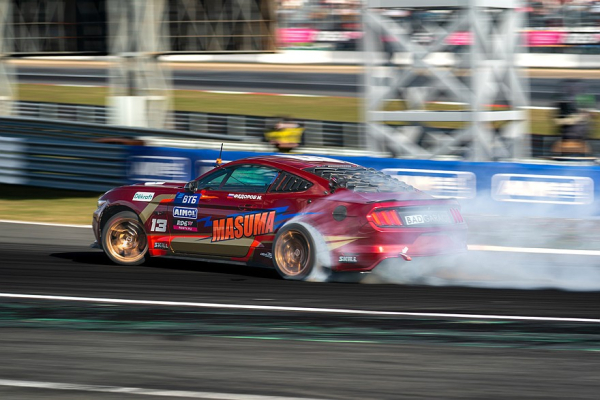 Ford Mustang с правым рулем: железный конь для RDS GP Ford Mustang с правым рулем: железный конь для RDS GP