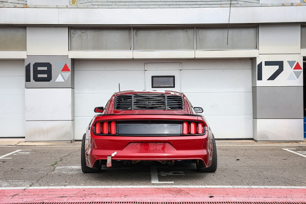 Ford Mustang с правым рулем: железный конь для RDS GP Ford Mustang с правым рулем: железный конь для RDS GP