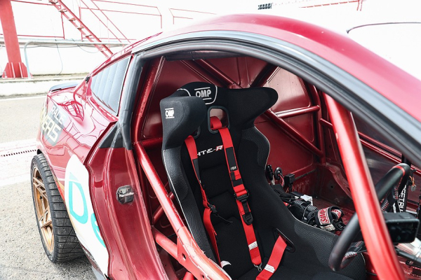 Ford Mustang с правым рулем: железный конь для RDS GP Ford Mustang с правым рулем: железный конь для RDS GP