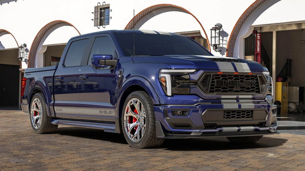 Масл-трак Shelby F-150 Super Snake SuperCrew начинает охоту на Ram 1500 Rumble Bee SRT Масл-трак Shelby F-150 Super Snake SuperCrew начинает охоту на Ram 1500 Rumble Bee SRT